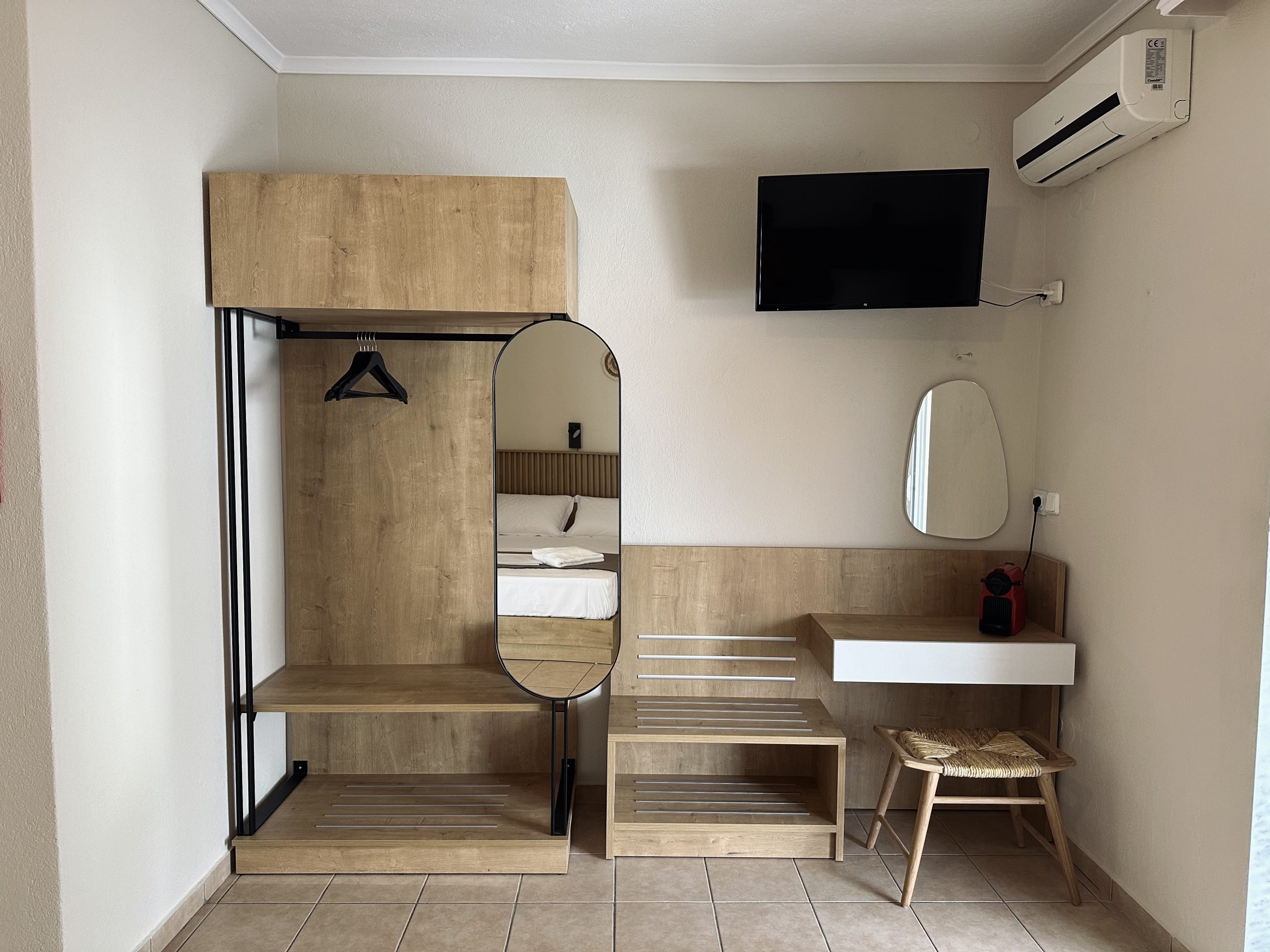 Anna Rooms (Villa Anna) - Nea Vrasna Rooms for rent
