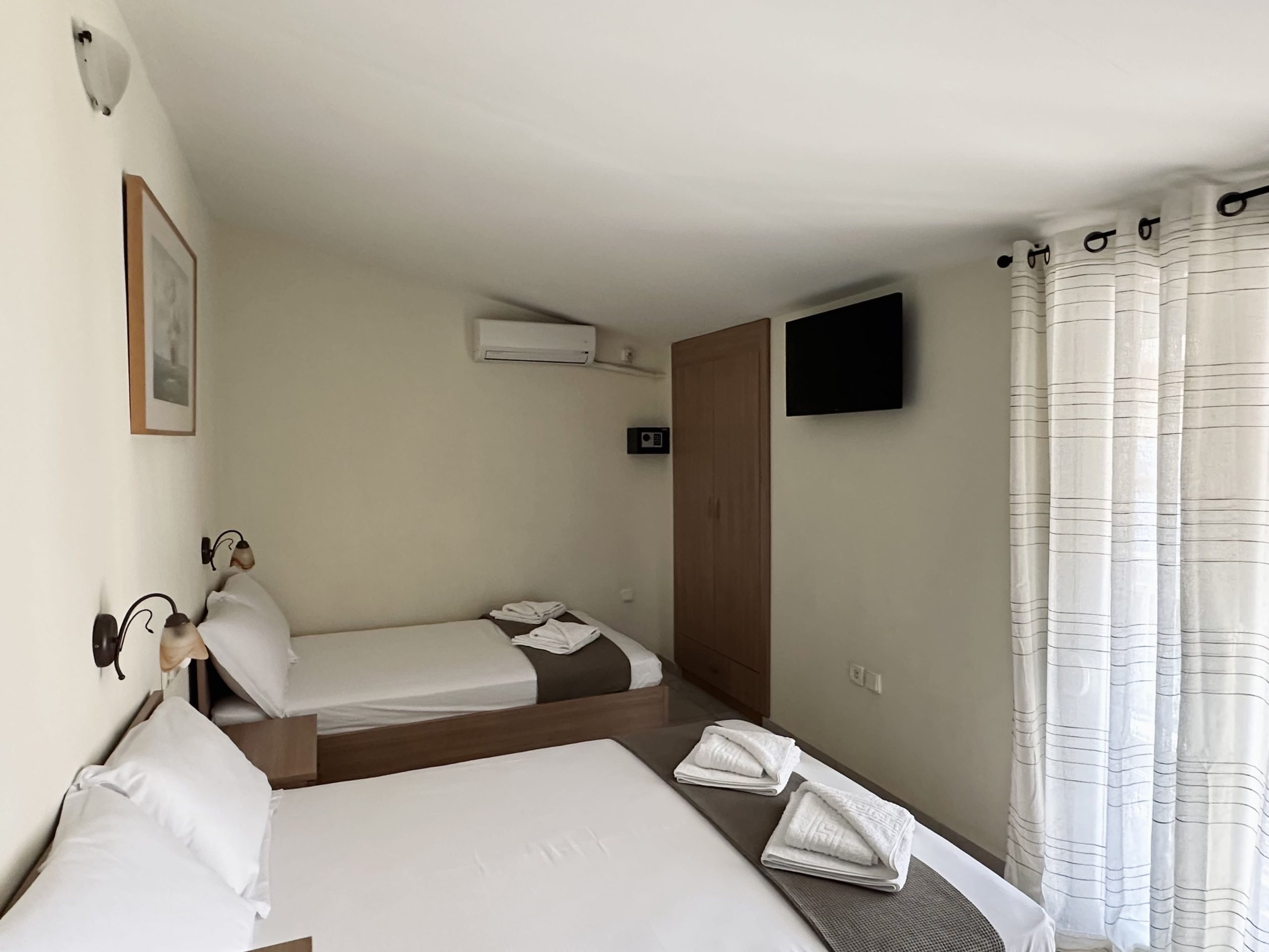 Anna Rooms (Villa Anna) - Apartments in Nea Vrasna