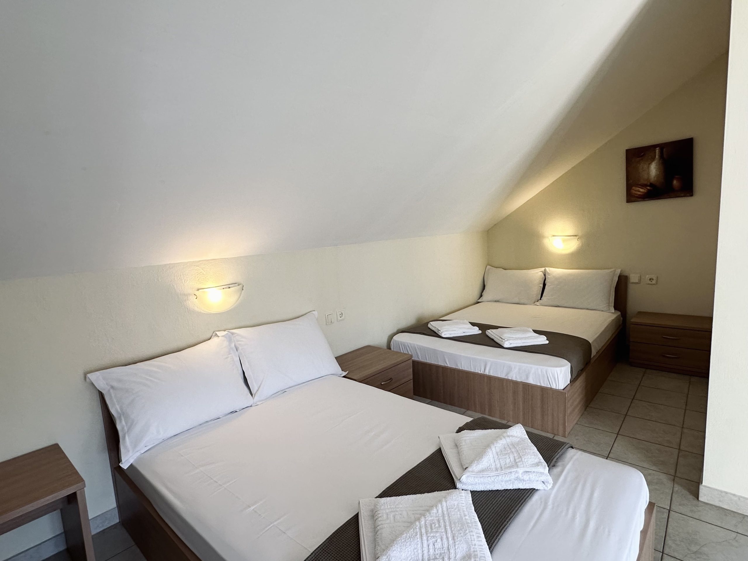 Anna Rooms (Villa Anna) - Nea Vrasna rooms for rent